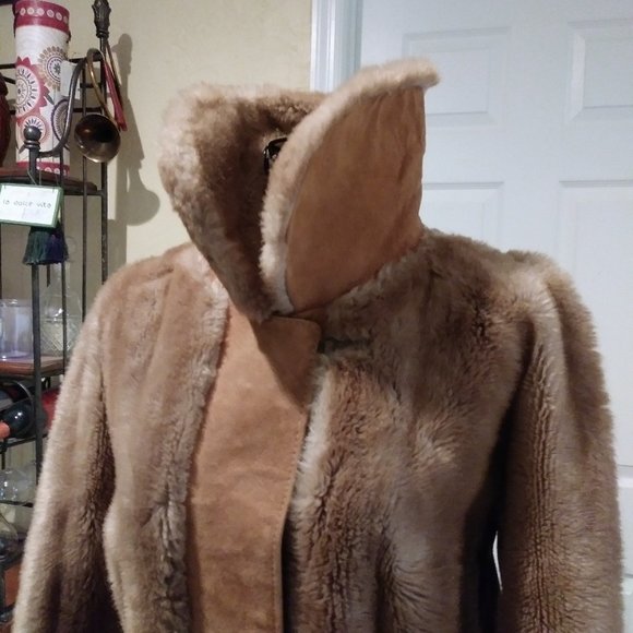 Vintage 60s Lilli Ann Suede/Faux Fur Belted Coat - Picture 3 of 16